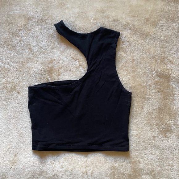Garage Black One-Shoulder Crop Top - Picture 5 of 6